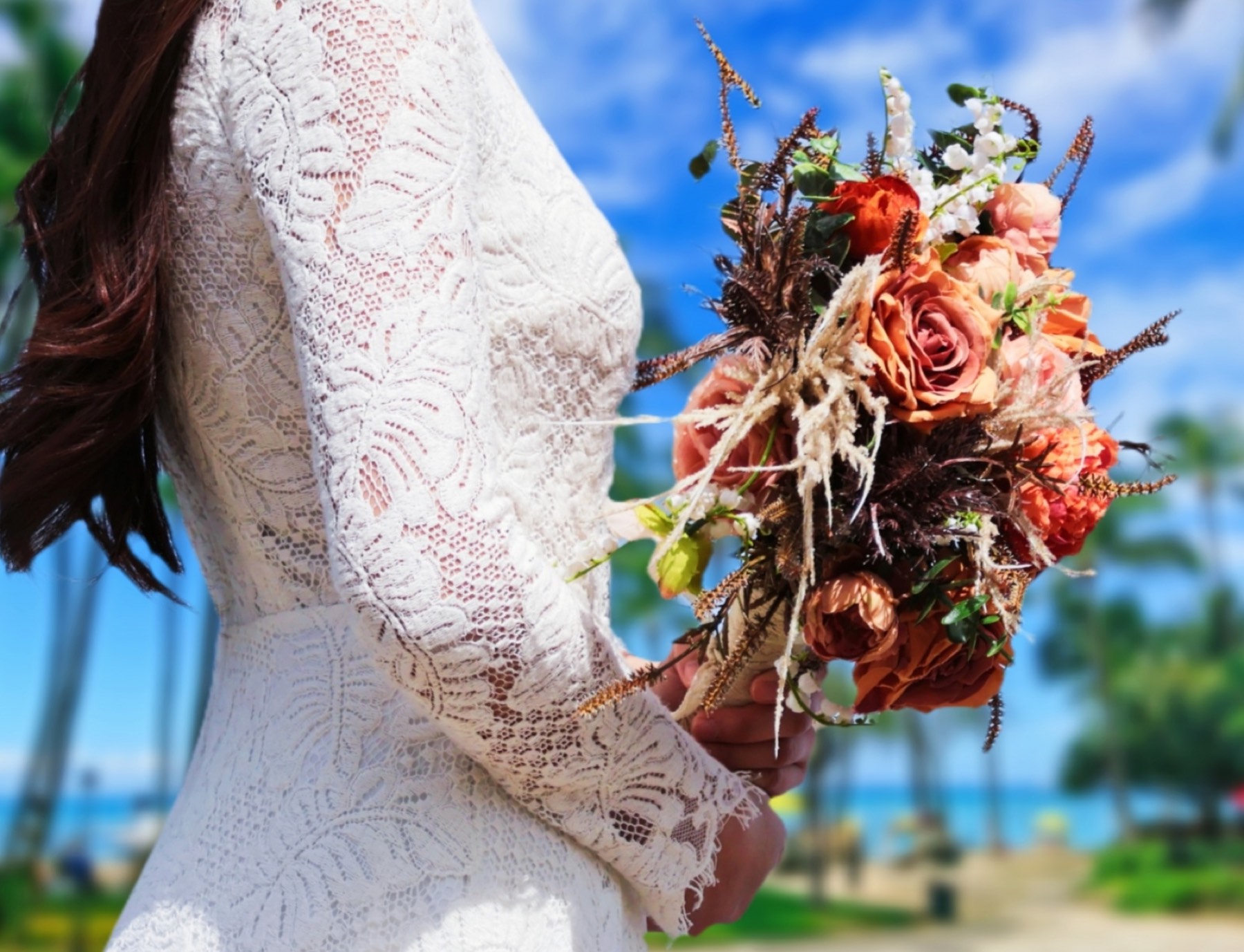 結婚をイメージした花束の写真